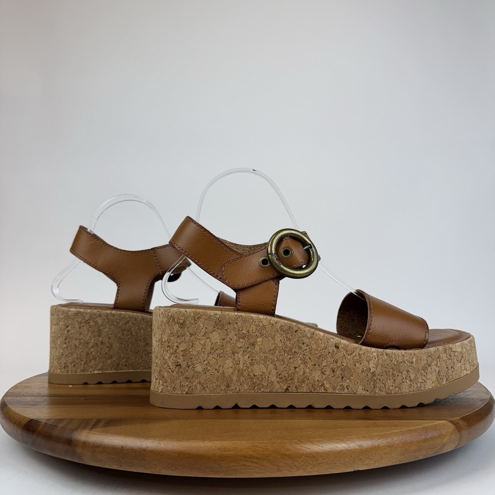 New NWOB Womens Zodiac Glory Tan Faux Leather Platform Cork Sandals Size 9.5 M